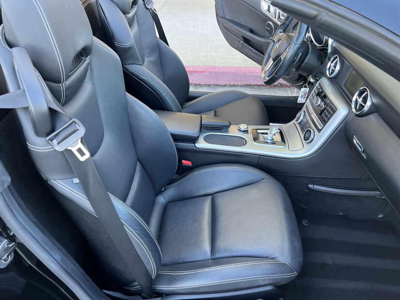 2016 Mercedes-Benz SLK SLK 300 CONV PANO HTD SEATS NAV SPT SUSPENSION   - Photo 35 - Houston, TX 77031