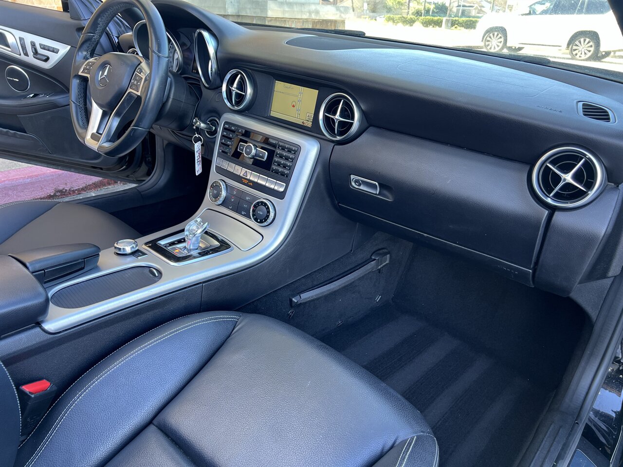 2016 Mercedes-Benz SLK SLK 300 CONV PANO HTD SEATS NAV SPT SUSPENSION   - Photo 27 - Houston, TX 77031