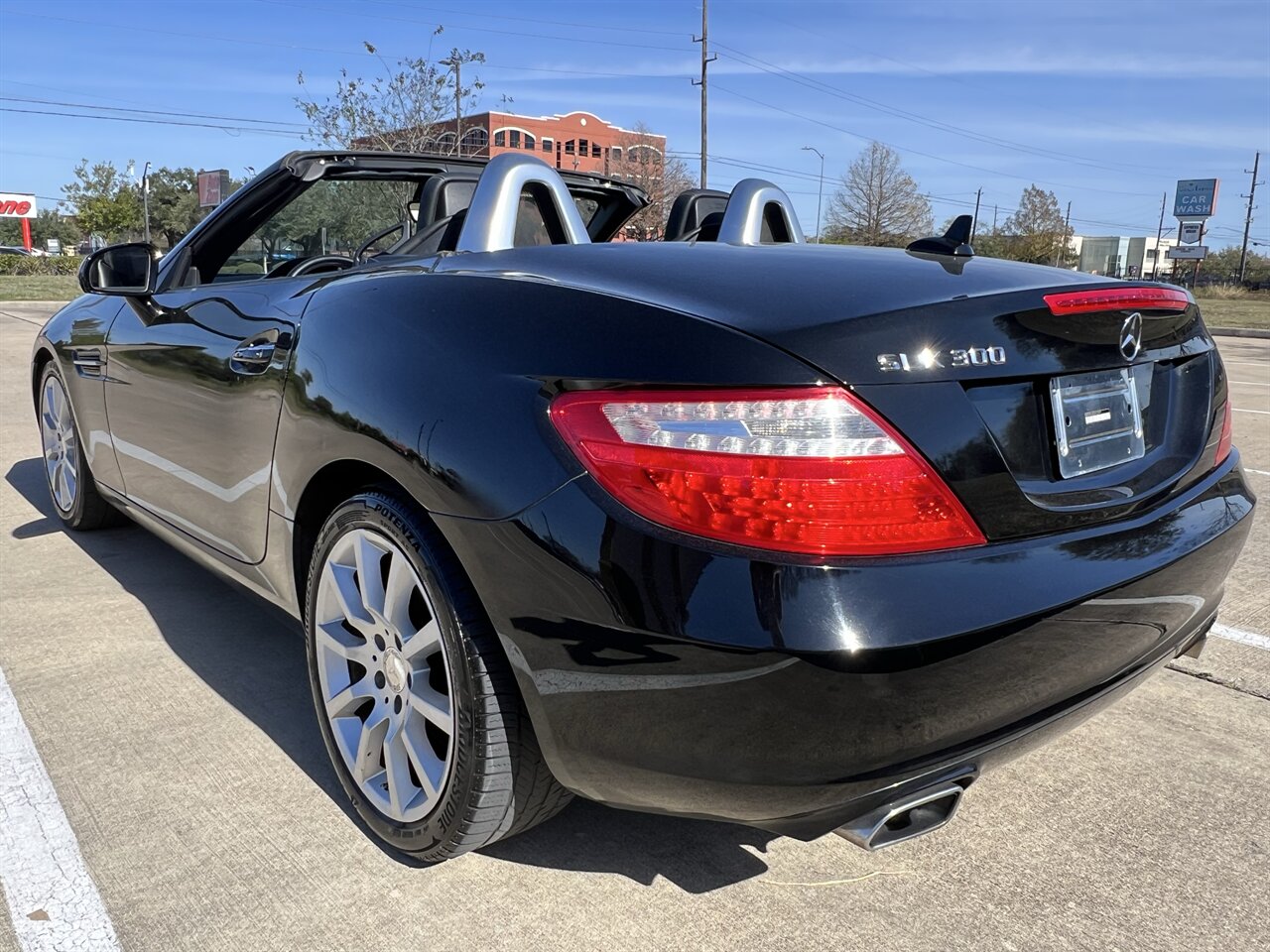 2016 Mercedes-Benz SLK SLK 300 CONV PANO HTD SEATS NAV SPT SUSPENSION   - Photo 6 - Houston, TX 77031