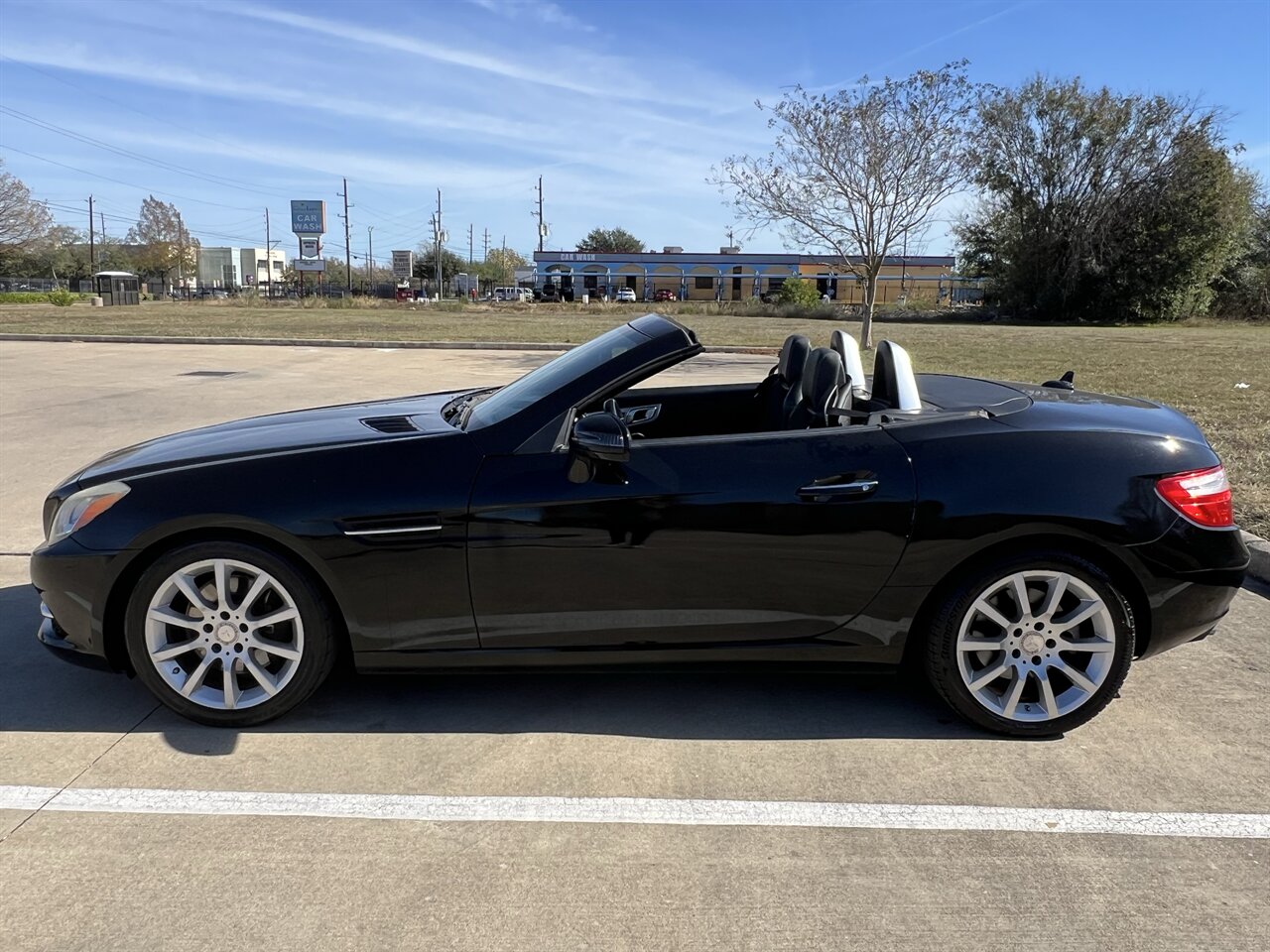 2016 Mercedes-Benz SLK SLK 300 CONV PANO HTD SEATS NAV SPT SUSPENSION   - Photo 5 - Houston, TX 77031