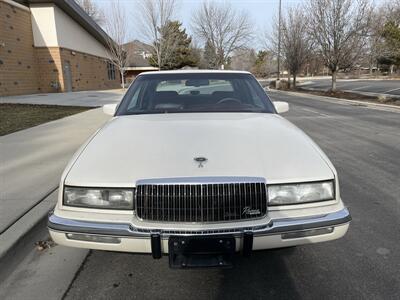 1990 Buick Riviera   - Photo 2 - Boise, ID 83705