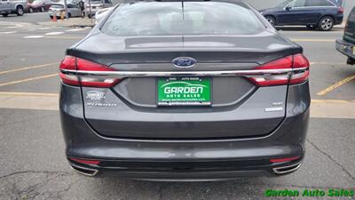 2017 Ford Fusion SE   - Photo 4 - Newark, NJ 07114