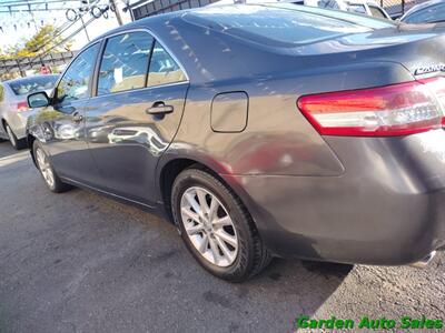 2011 Toyota Camry LE V6   - Photo 5 - Newark, NJ 07114