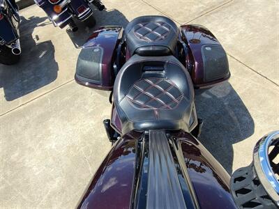 2019 Harley-Davidson® FLHXSE - CVO™ Street Glide®   - Photo 9 - Palm Bay, FL 32905