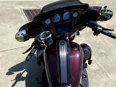 2019 Harley-Davidson® FLHXSE - CVO™ Street Glide®   - Photo 13 - Palm Bay, FL 32905