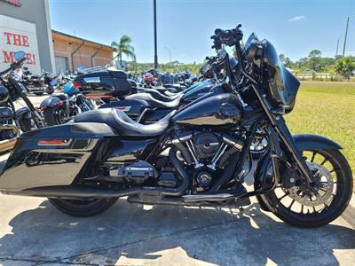 2019 Harley-Davidson® FLHXS - Street Glide® Special   - Photo 3 - Palm Bay, FL 32905