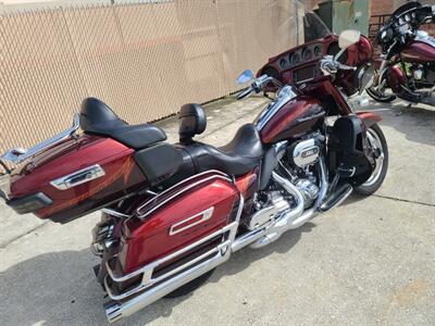 2014 Harley-Davidson® FLHTKSE - CVO™ Limited   - Photo 5 - Palm Bay, FL 32905