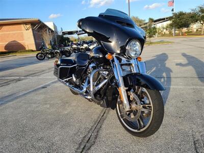 2018 Harley-Davidson® FLHX - Street Glide®   - Photo 3 - Palm Bay, FL 32905