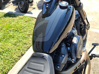 2021 Harley-Davidson® FXFBS - Fat Bob® 114   - Photo 11 - Palm Bay, FL 32905