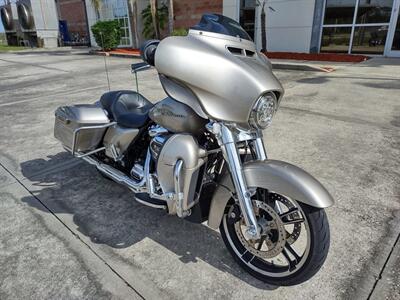2018 Harley-Davidson® FLHX - Street Glide®   - Photo 2 - Palm Bay, FL 32905