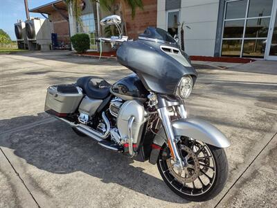 2019 Harley-Davidson® FLHXSE - CVO™ Street Glide®   - Photo 2 - Palm Bay, FL 32905