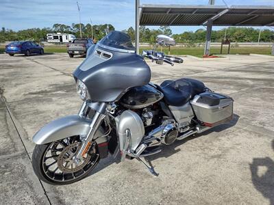2019 Harley-Davidson® FLHXSE - CVO™ Street Glide®   - Photo 7 - Palm Bay, FL 32905