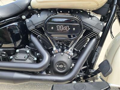 2022 Harley-Davidson® FLHCS - Heritage Classic 114   - Photo 3 - Palm Bay, FL 32905