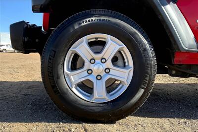2020 Jeep Wrangler Unlimited Sport S   - Photo 9 - Albuquerque, NM 87113