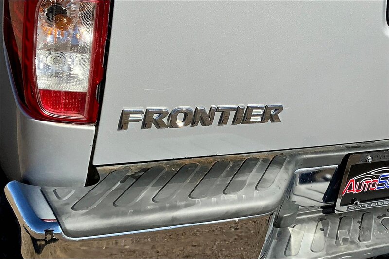 2014 Nissan Frontier S photo