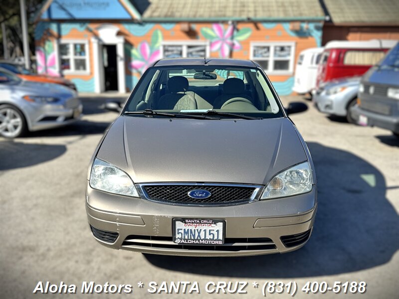 2005 Ford Focus ZX4 S