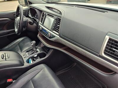2017 Toyota Highlander Hybrid Limited   - Photo 14 - Woodstock, GA 30188
