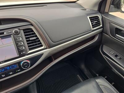 2017 Toyota Highlander Hybrid Limited   - Photo 22 - Woodstock, GA 30188