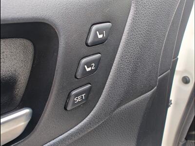 2017 Toyota Highlander Hybrid Limited   - Photo 37 - Woodstock, GA 30188