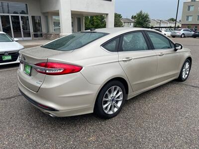 2017 Ford Fusion SE   - Photo 3 - Clearfield, UT 84015