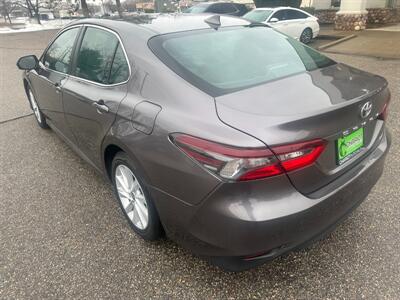 2022 Toyota Camry LE   - Photo 5 - Clearfield, UT 84015