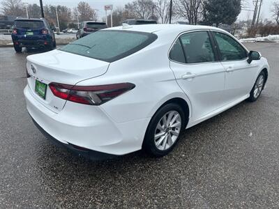 2022 Toyota Camry LE   - Photo 4 - Clearfield, UT 84015