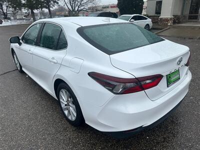 2022 Toyota Camry LE   - Photo 6 - Clearfield, UT 84015