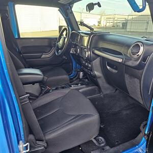 2015 Jeep Wrangler Unlimited Freedom Edition - Photo 12 - West Haven, UT 84401