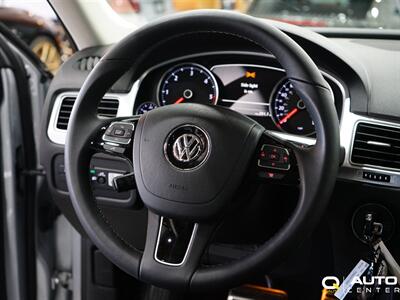 2015 Volkswagen Touareg V6 TDI Executive   - Photo 32 - Lynnwood, WA 98036