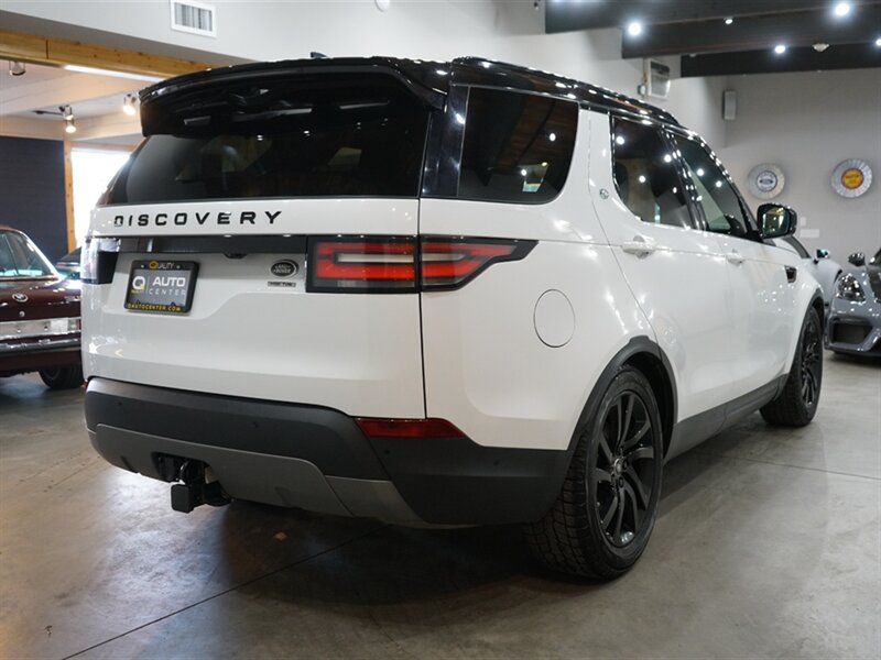 2020 Land Rover Discovery HSE photo