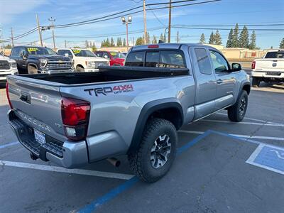 2018 Toyota Tacoma TRD Sport 4X4, ACCESS CAB ( SALE PENDING )   - Photo 4 - Rancho Cordova, CA 95742