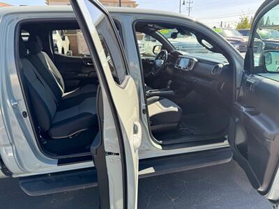 2022 Toyota Tacoma TRD Sport 4X4, LUNAR ROCK,   - Photo 12 - Rancho Cordova, CA 95742