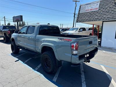 2022 Toyota Tacoma TRD Sport 4X4, LUNAR ROCK,   - Photo 5 - Rancho Cordova, CA 95742