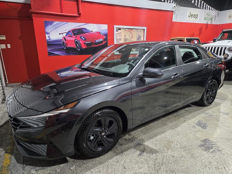 2022 Hyundai Elantra SEL