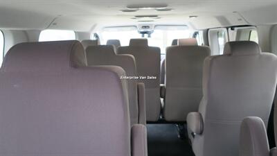 2021 Ford Transit 350 XLT  Low Roof 12 Passenger Captain Seats - Photo 16 - Long Beach, CA 90807