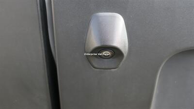2022 Ford Transit 350 XLT Low Roof 10 Passenger Captain Seats - Photo 21 - Long Beach, CA 90807