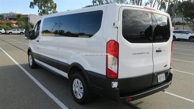 2022 Ford Transit 350 XLT Low Roof 10 Passenger Captain Seats - Photo 5 - Long Beach, CA 90807