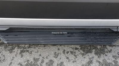 2024 Ford Transit 350 XLT  Mid Roof 10 Passenger Captain Seats - Photo 12 - Long Beach, CA 90807