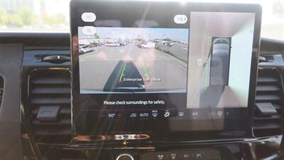 2023 Ford Transit 350 XLT Mid Roof 10 Passenger Captain Seats - Photo 18 - Long Beach, CA 90807