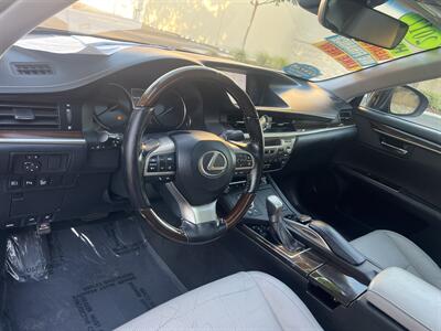 2017 Lexus ES 300h   - Photo 14 - Sacramento, CA 95825
