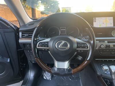 2017 Lexus ES 300h   - Photo 18 - Sacramento, CA 95825