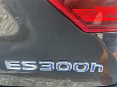 2017 Lexus ES 300h   - Photo 12 - Sacramento, CA 95825