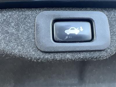 2017 Lexus ES 300h   - Photo 24 - Sacramento, CA 95825