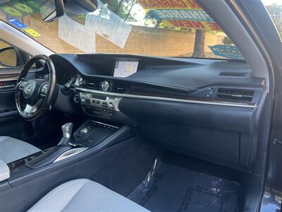 2017 Lexus ES 300h   - Photo 27 - Sacramento, CA 95825