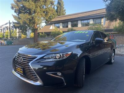 2017 Lexus ES 300h   - Photo 4 - Sacramento, CA 95825