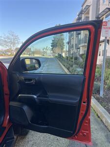 2018 Toyota Tacoma TRD Sport   - Photo 24 - Sacramento, CA 95825