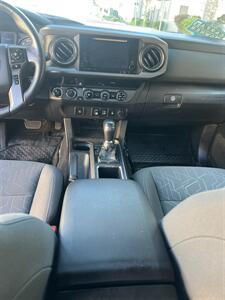 2018 Toyota Tacoma TRD Sport   - Photo 15 - Sacramento, CA 95825