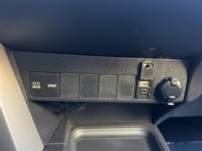 2017 Toyota RAV4 XLE - Photo 36 - Sacramento, CA 95825