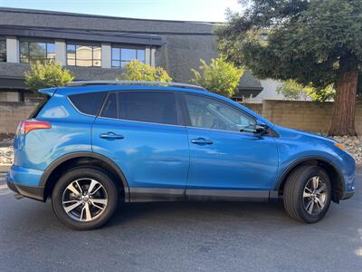 2017 Toyota RAV4 XLE - Photo 10 - Sacramento, CA 95825