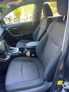 2019 Toyota RAV4 Hybrid XLE - Photo 13 - Sacramento, CA 95825